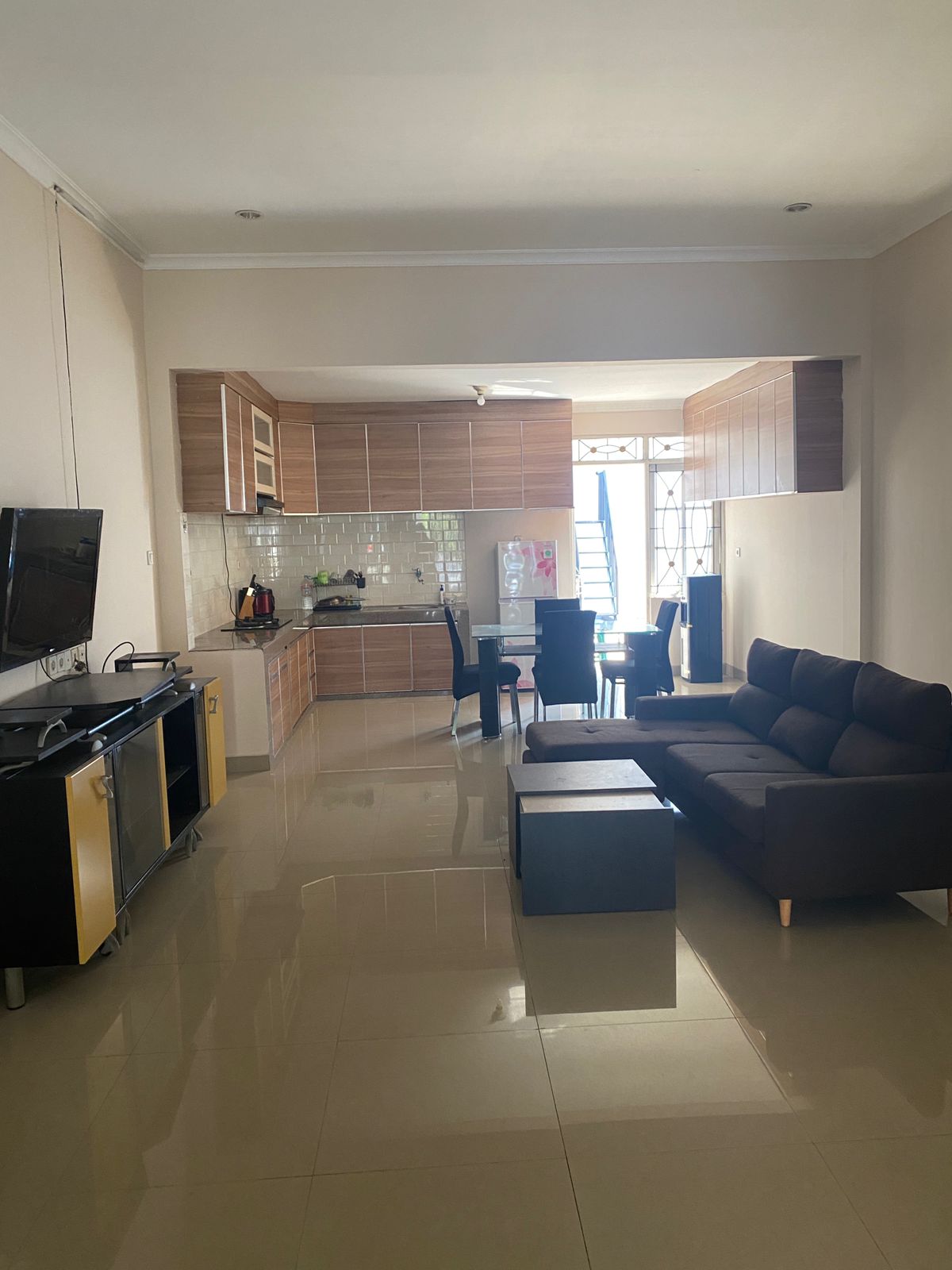 Rumah Disewakan Fully Furnished di Taman Napoli Lippo Cikarang